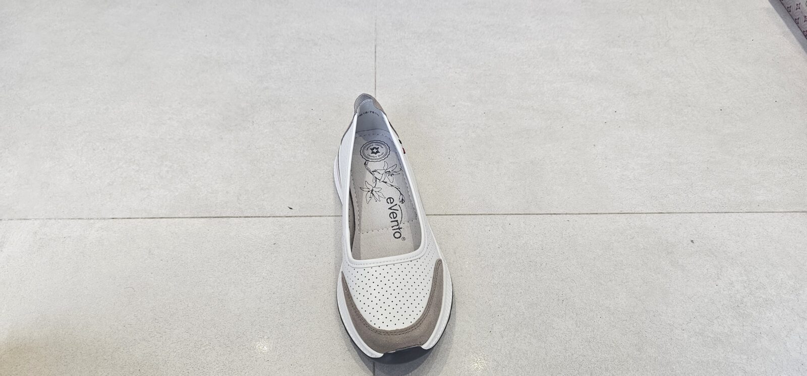 skórzane buty damskie Evento. całe ze skóry naturalnej
